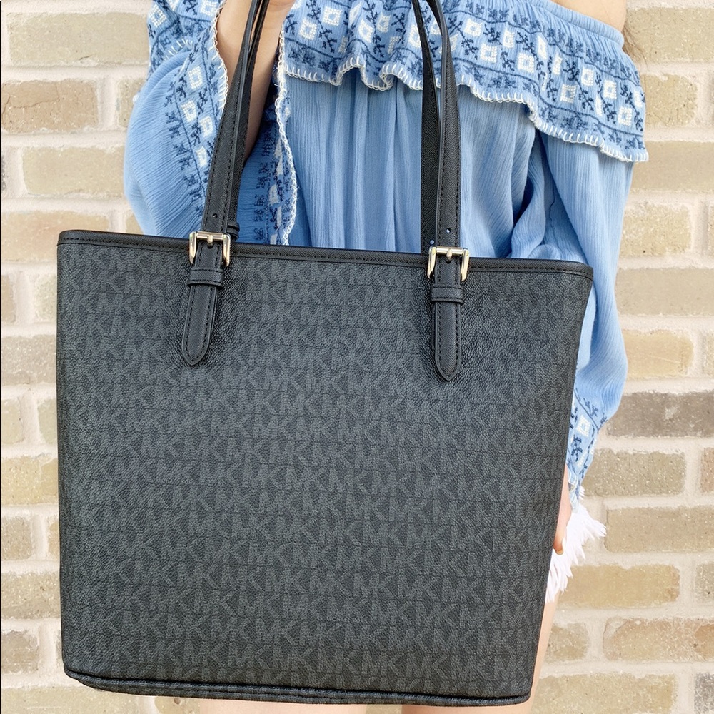 Gaby’sBags👜💕- Michael Kors Pocket Tote black Mk - Picture 7 of 8